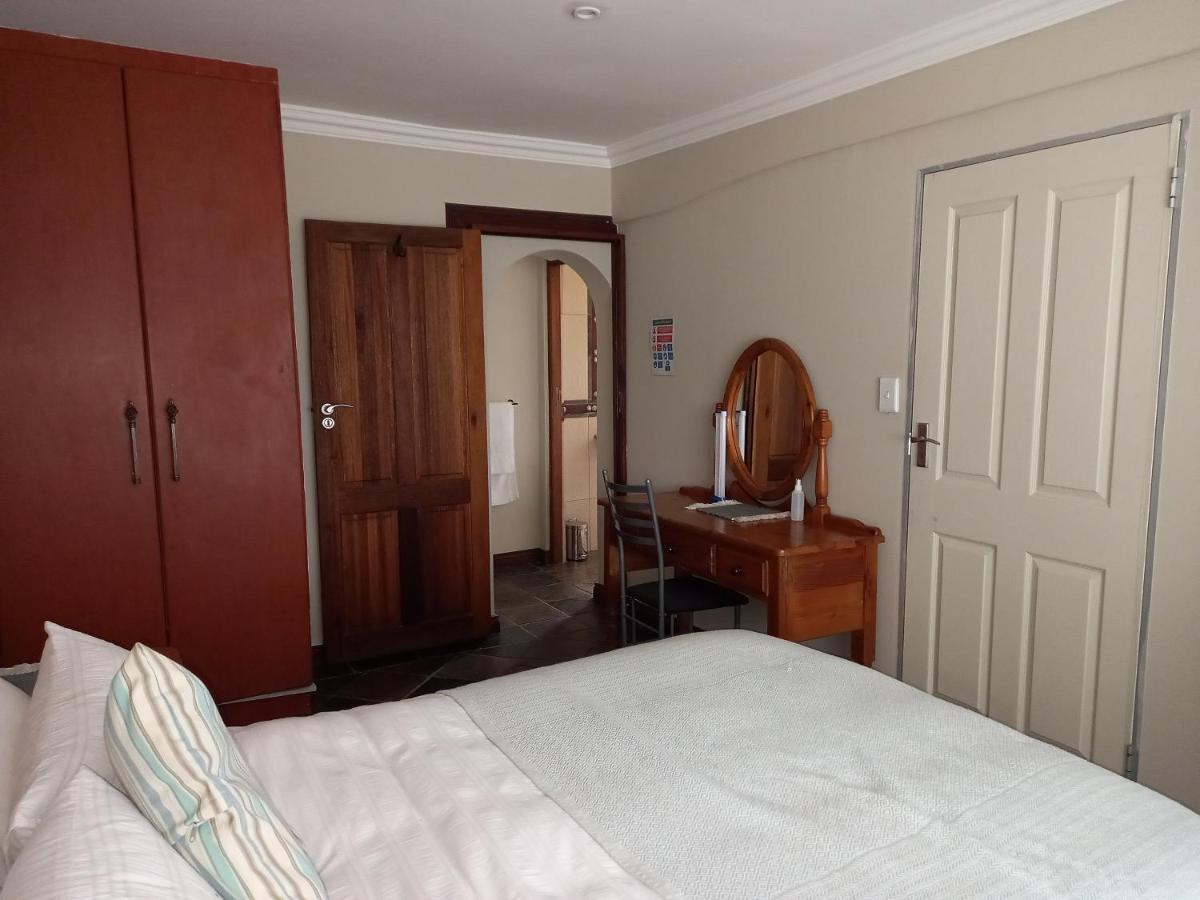 Troas Boutique Hotel Vanderbijlpark Esterno foto