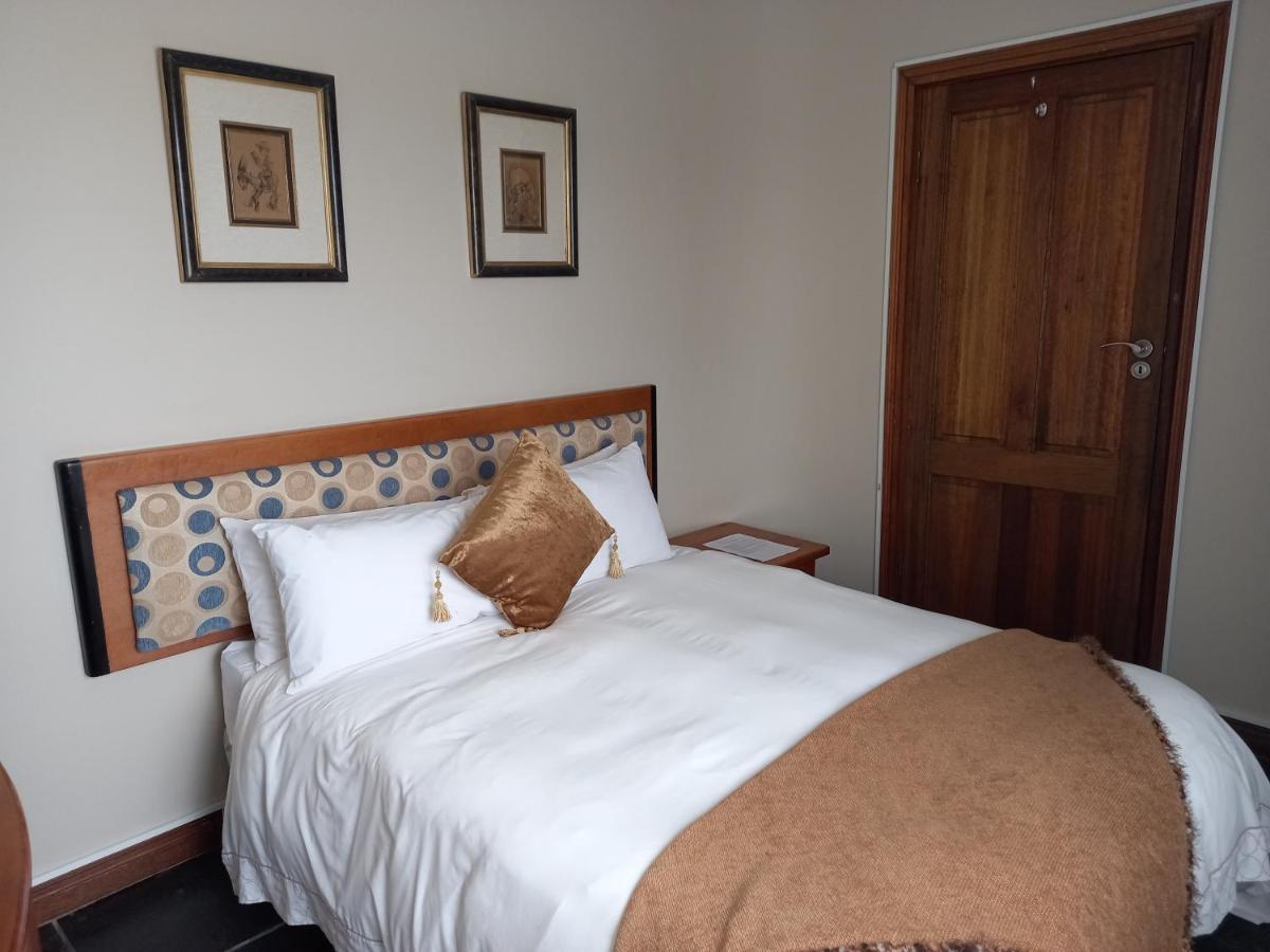 Troas Boutique Hotel Vanderbijlpark Esterno foto